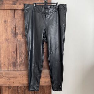 Rue21 Faux Leather Pull On Pants Womens 3X Black Crossover NEW